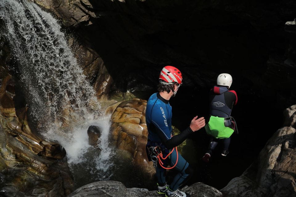 Pitlochry: Advanced Canyoning in the Upper Falls of Bruar - Highlights of the Canyoning