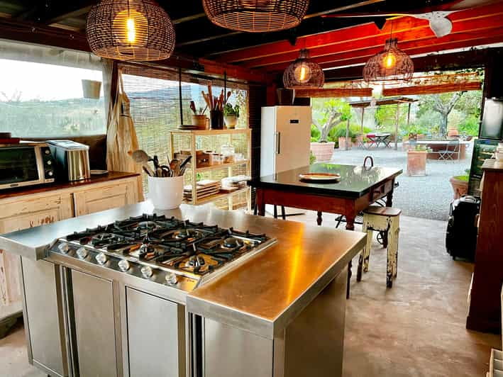 Pizza Cooking Class in a Tuscany Home Restaurant with wine - Who Will Love This Experience?