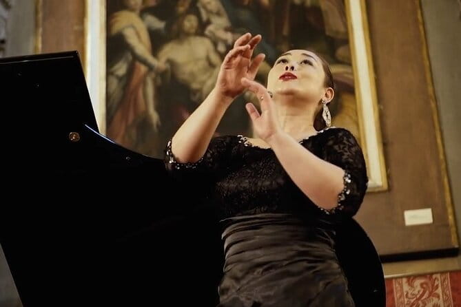 Pizza Dinner and Italian Opera Arias Concert in Florence - Key Points