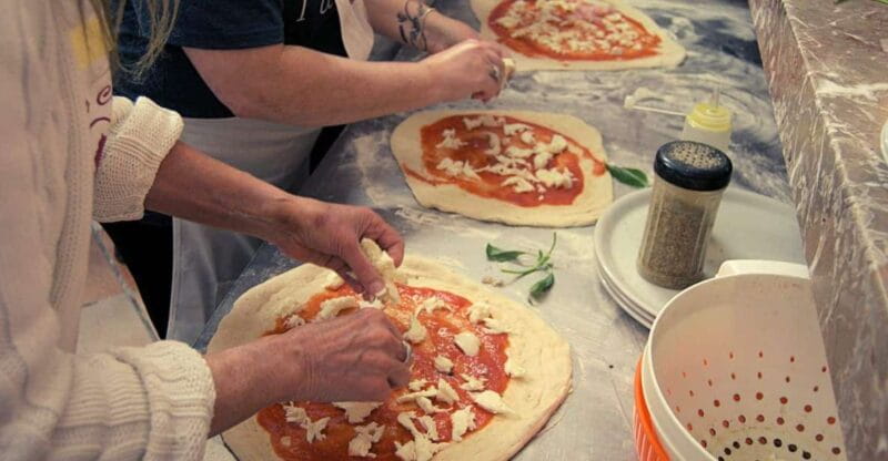 Pizza lesson - Authentic Neapolitan Pizza Making: A Hands-On Experience in Naples