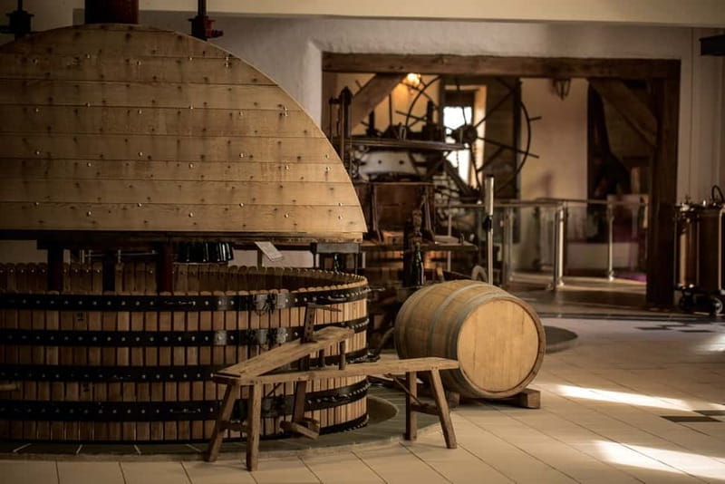 Plateau Gourmand : Charcuteries Champagnes et Fromages - A Warm Welcome in Passy-Grigny