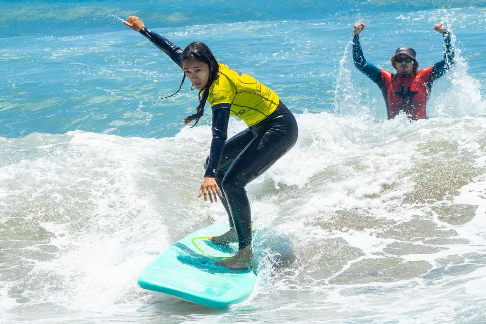 Playa Del Inglés: Surfing Class for Beginners - Things To Know