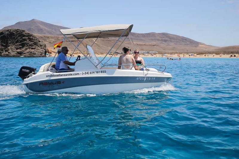 Playa Papagayo: Self-Drive Boat Rental - Arriving at Puerto de Playa Blanca