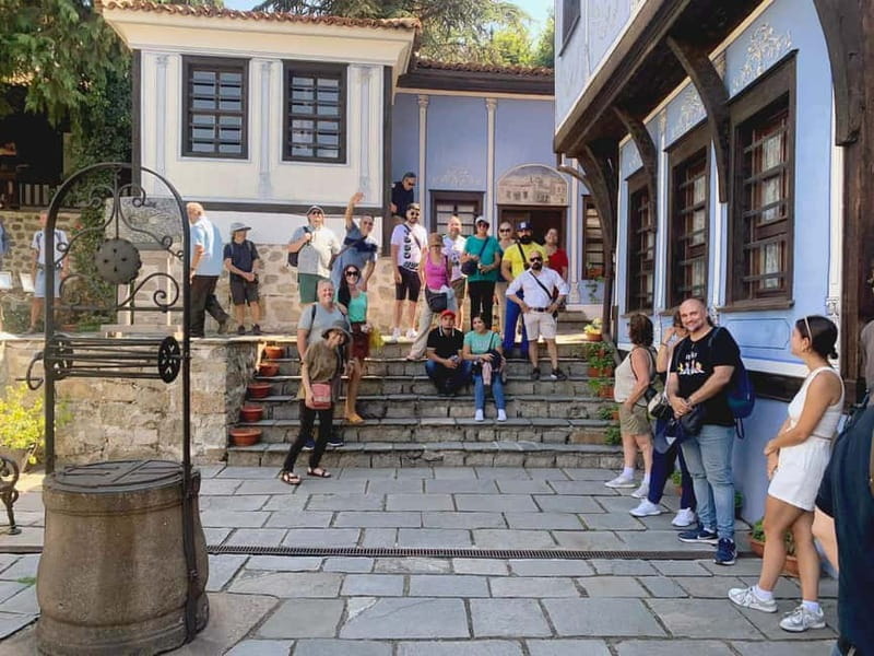 Plovdiv: Guided Walking Tour - Climbing Up to the Thracian Fortress Hill