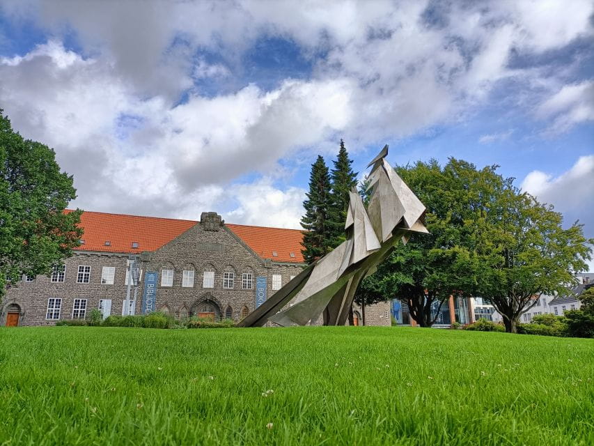 Pocket Bergen: Self-Guided Audio Tour - Key Points