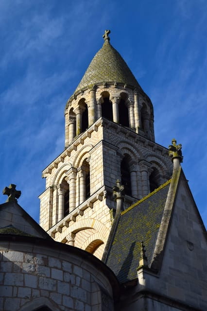Poitiers: Eleanor of Aquitaine Walking Tour - FAQ