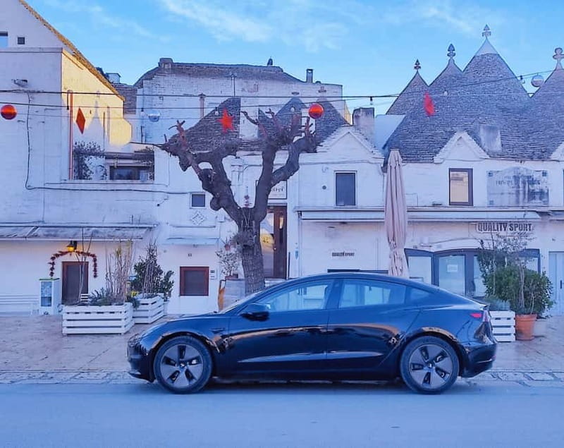 Polignano a Mare & Alberobello: Highliths Tour in Tesla - FAQ