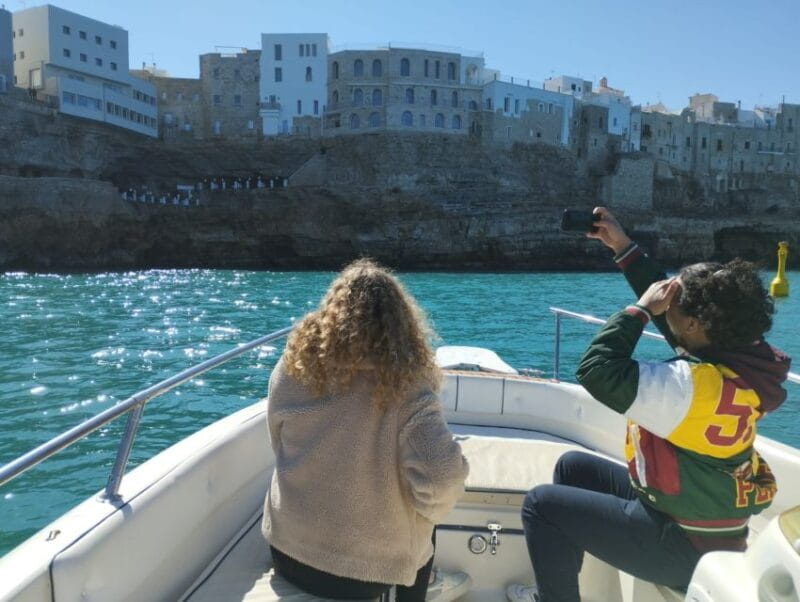 Polignano a Mare: Speedboat Cruise to Caves with Aperitif - FAQ