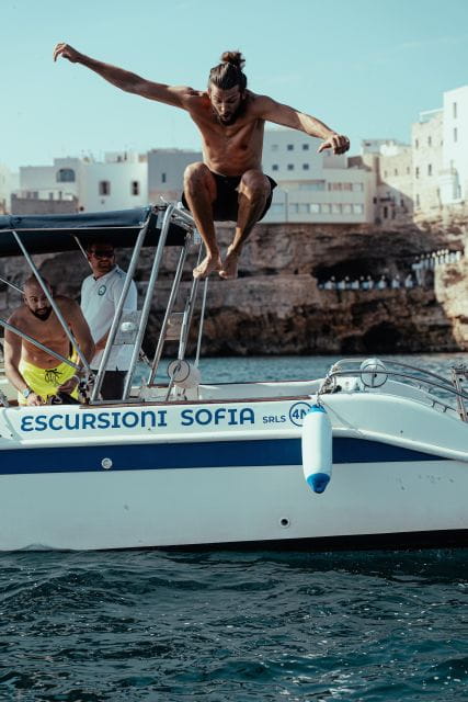 Polignano: PRIVATE boat cruise to the caves with aperitif - FAQ