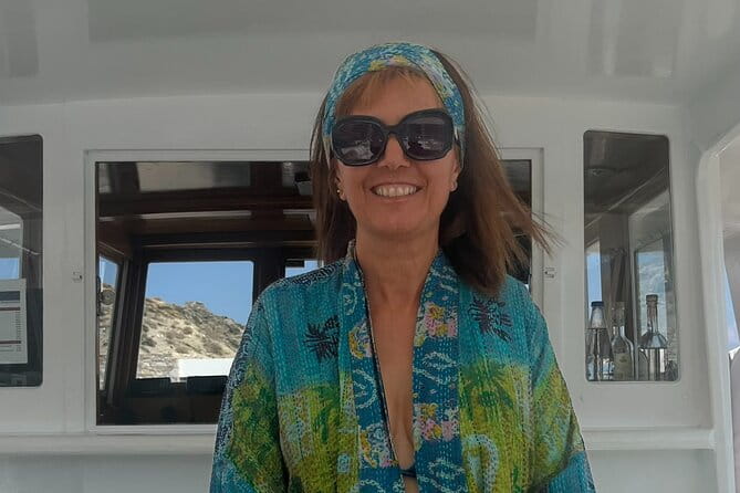 Poly's Island Guided Tour in Folegandros - Exploring Folegandros with Poly: A Genuine Treasure