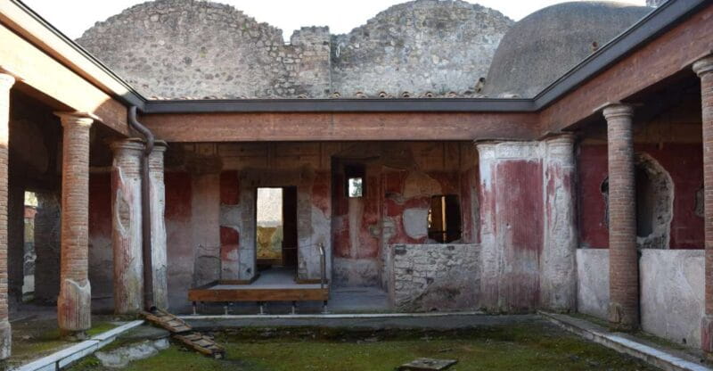 Pompei: 3-Hour Private Tour, Villa of the Mysteries & Lunch - Exploring Pompeii with a Private Guide