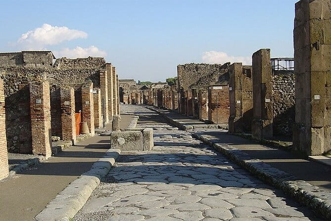 Pompei Archaeological Park Skip The Line ticket With audio Guide - Exploring the Vast Ruins at Your Own Pace