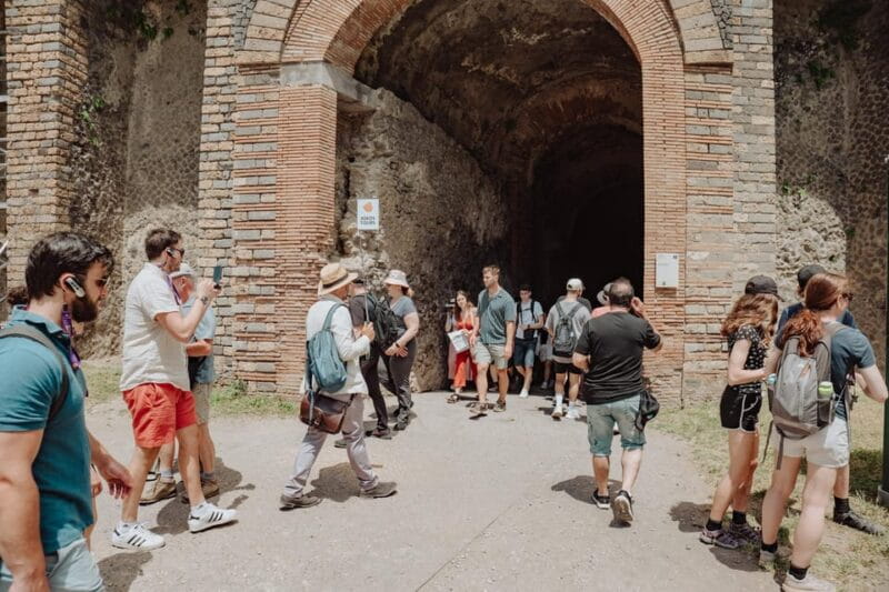 Pompeii and Amphitheatre group tour with an archaeologist - Exploring Pompeii’s Public Spaces