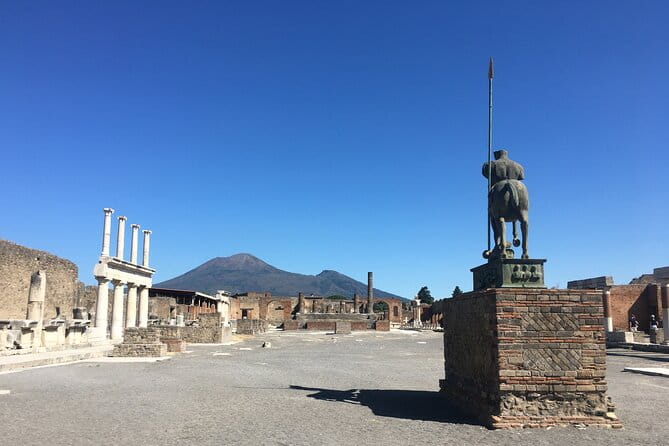 Pompeii and Herculaneum with archaeologist, small group of 10!!! - Who Will Love This Experience?