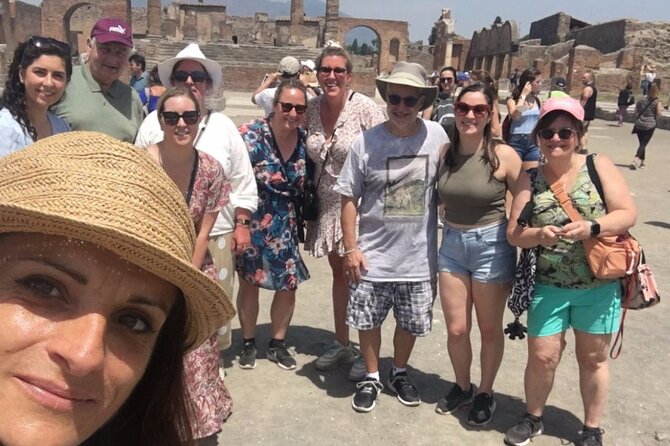 Pompeii and Naples Day Trip From Rome by High Speed Train - Exploring Pompeii