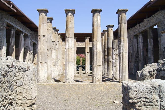 Pompeii and Naples with guide all day and tickets included - FAQ