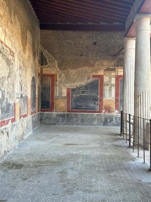 Pompeii and Vesuvius Cellars: Tour with Pick-Up in Positano - Entering The Ruins: Pompeii’s Surprising Preservation