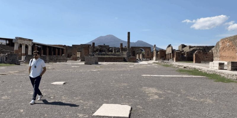 Pompeii Early Entry Tour with your Archaeologist - Exploring Pompeii with a Knowledgeable Guide