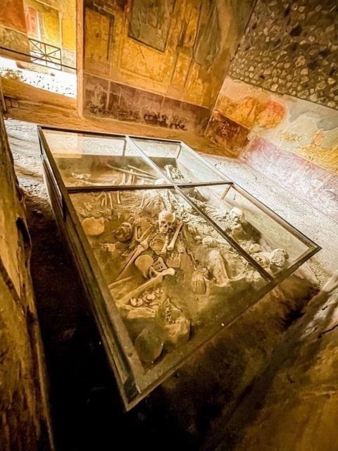 Pompeii in 2h and 30mnt: walk with local guide - A Quick but Authentic Walk Through Pompeii with a Local Guide