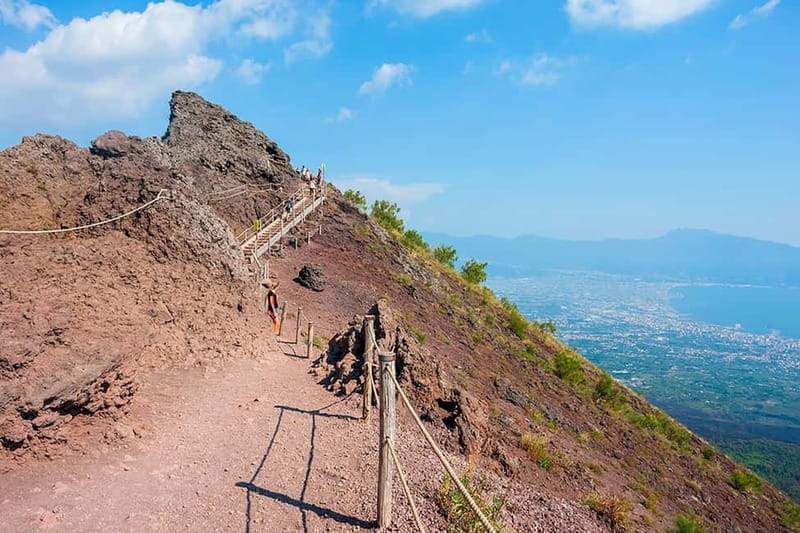 Pompeii: Mount Vesuvius Crater Transfer with Ticket - Why This Tour Might Be Perfect for You