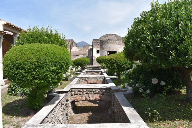 Pompeii Must-See Attractions Guided Tour with Skip-the-Line Access - Authentic Narratives and Helpful Tips