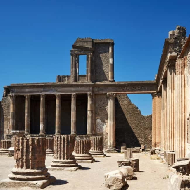 Pompeii Naples: private tour from Rome with visit to the excavations and lunch in Naples - Key Points / Takeaways