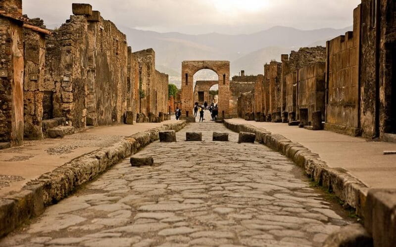 Pompeii & Naples tour from Naples - Exploring the Ruins of Pompeii