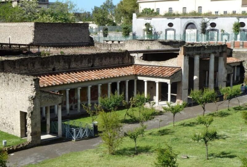Pompeii: Oplontis Small Group Tour with an Archaeologist - Entering Oplontis: The Gateway to Roman Luxury
