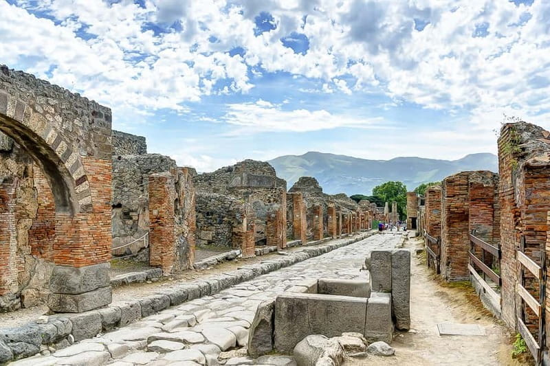 Pompeii Ruins Private Tour with Optional Skip-the-Line Entry - Entering Pompeii: The Practicalities