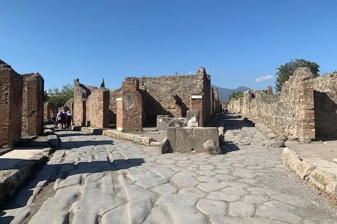 Pompeii Ruins Special - Walking Through Pompeii: What to Expect from the Tour