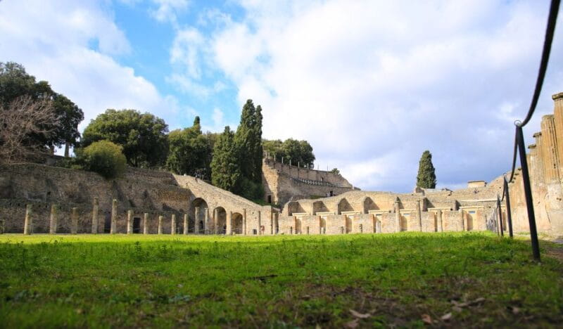 Pompeii: Skip-the-Line Private Tour for Kids and Families - Getting a Feel for the Experience