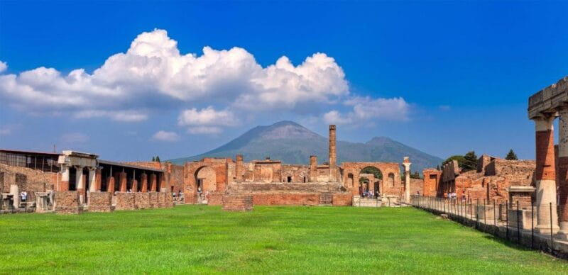 Pompeii Skip-the-Line Tkt +transfer from Naples - FAQs
