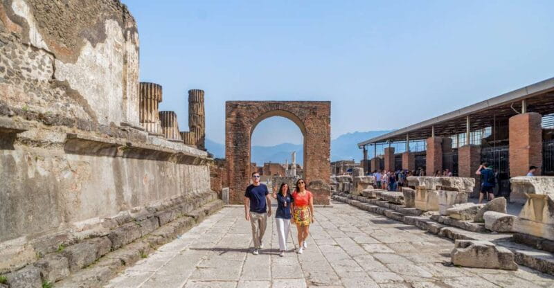 Pompeii: Small Group Tour with an Archaeologist - The Art and Artifacts: Close Encounters