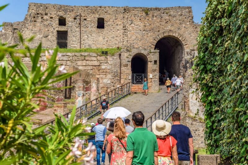 Pompeii: Small Group Tour with an Archaeologist - Practical Details and Logistics