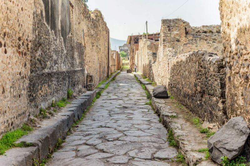 Pompeii: Small Group Tour with an Archaeologist - FAQs