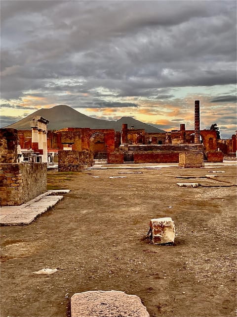 Pompeii sunset Tour: a visit away from the crowds - Price and Logistics