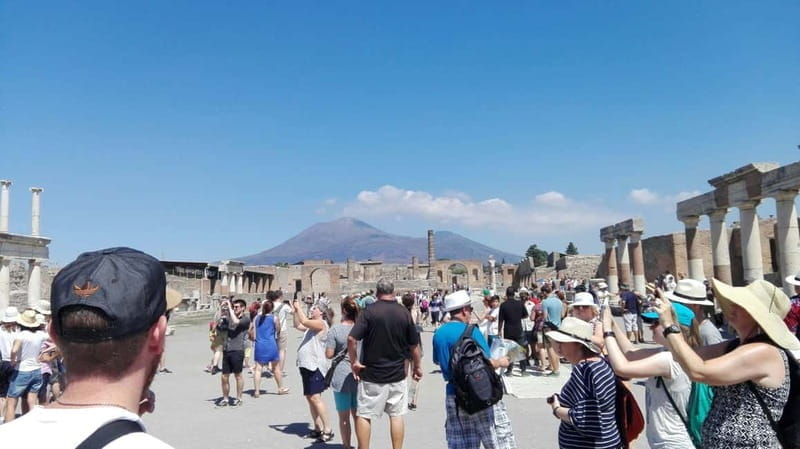 Pompeii Tour with Maxi Mall Shopping Experience - Key points / Takeaways