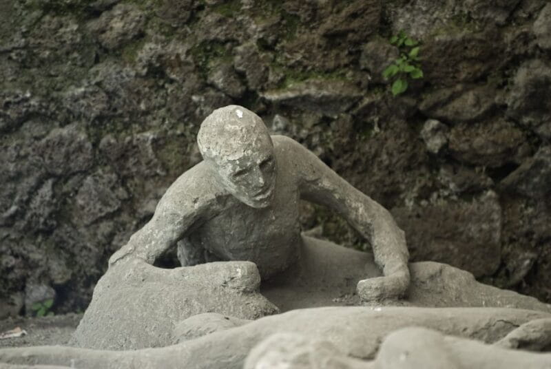 Pompeii Tour with Tickets & Original Ancient Roman Lunch - Exploring Pompeii: Walk Through History