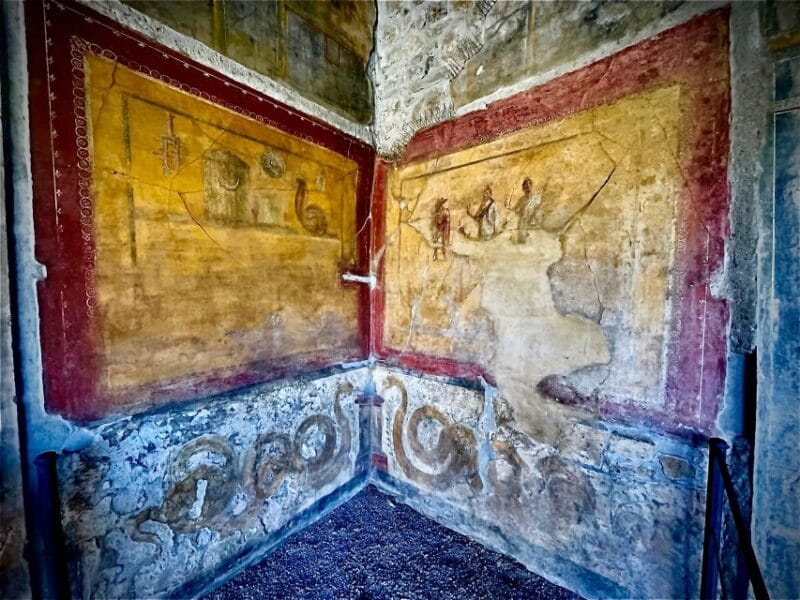 Pompeii-Vesuvius & Winery All Inclusive Tour From Positano - Key points/Takeaways