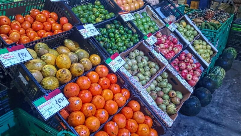 Ponta Delgada: Fat Dolphin Food Tours - Visiting Mercado da Graça