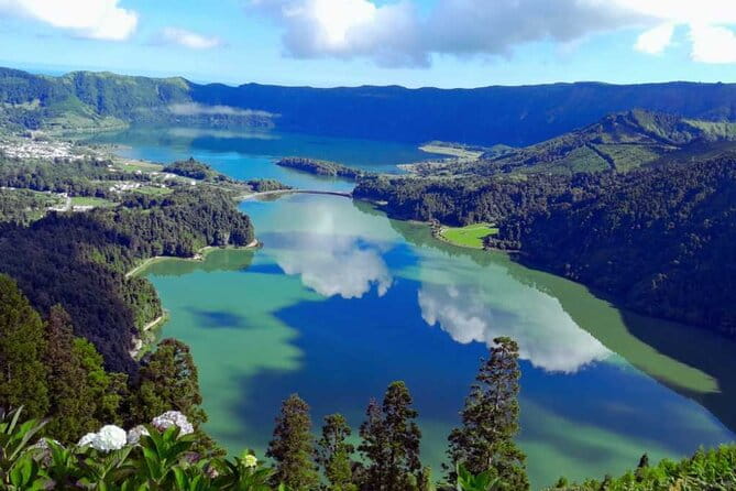 Ponta Delgada: Shore Excursion, Sete Cidades, Blue & Green Lake - Exploring São Miguel’s Natural Wonders on a Sete Cidades Tour