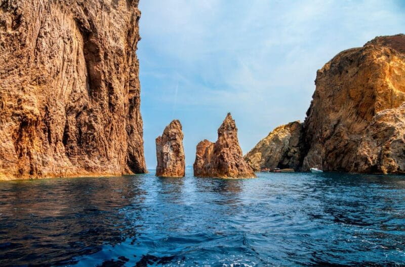 Ponza + island tour with spaghetti. - An Introduction to the Tour’s Core Experience