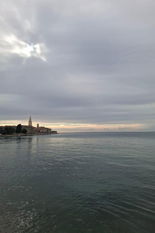 Pore: Sunset Cruise with Dinner and cocktail - Frequently Asked Questions