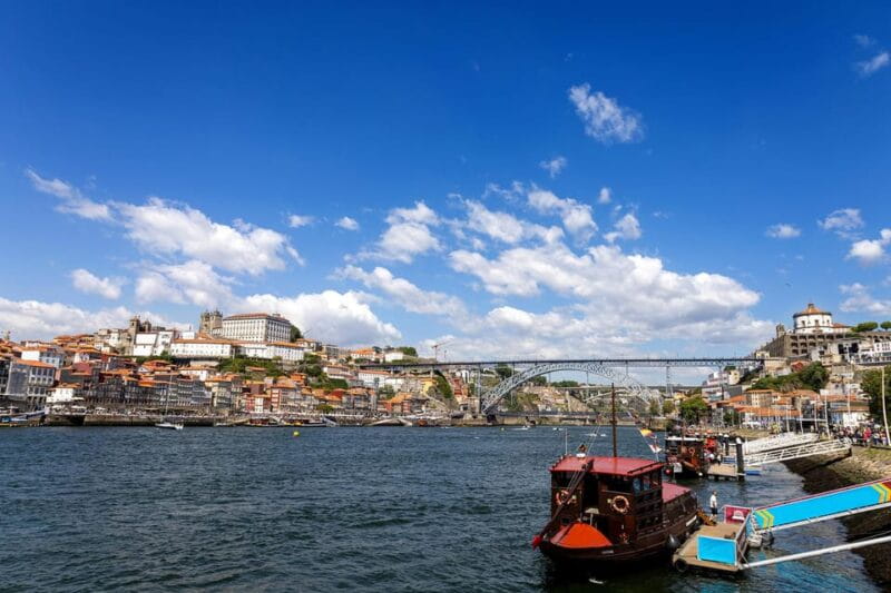 Port: Photo sessions in the city of Porto for groups or individuals. - Who Will Love This Experience?