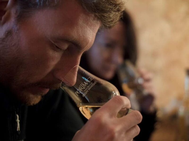 Portmagee: Whiskey Tasting Lesson - The Whiskey Tasting: Flavors and Stories