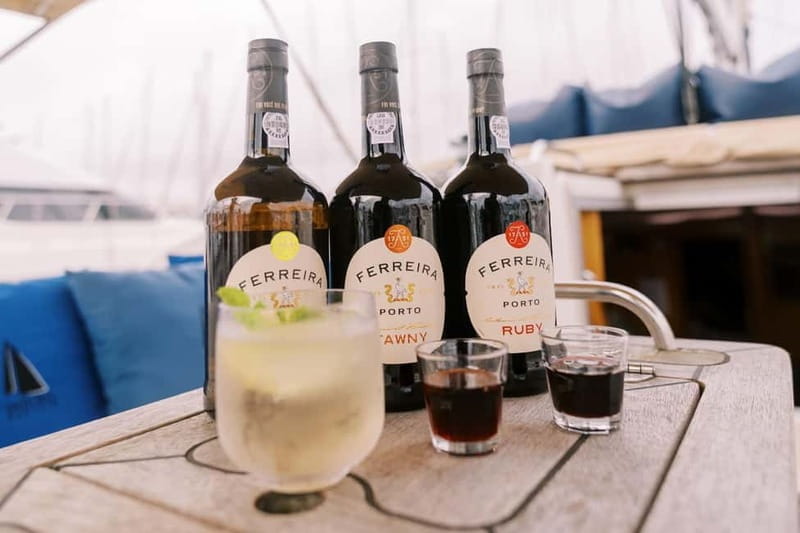 Porto 4H: Charm cruise, wine tasting and vintage van tour - Exploring Porto’s Charm in a Vintage Van