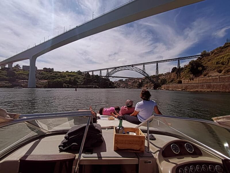 Porto: 6 Bridges and Ribeira Boat Tour with Sunset Option - The Experience and Its Value