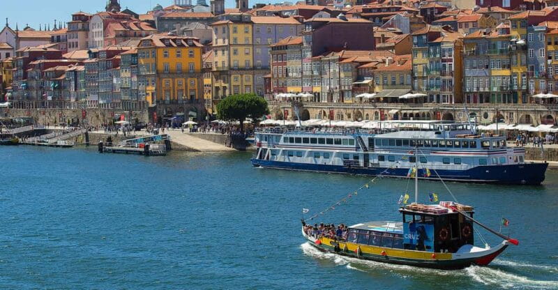 Porto: 6 Bridges Boat Cruise with Port Wine Cellar & Tasting - Logistics and Practicalities