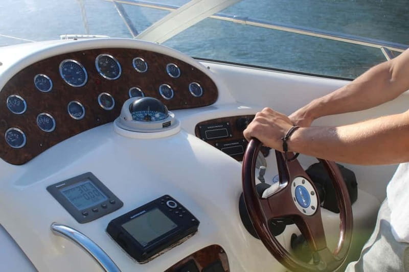 Porto: 6 Bridges Private Yacht Cruise with Wine & Snacks - FAQs