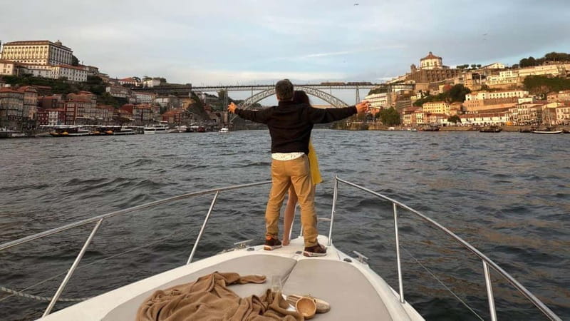 Porto: 6 Bridges Yacht Cruise with Wine & Snacks - Exploring Porto from the Water: A Detailed Review